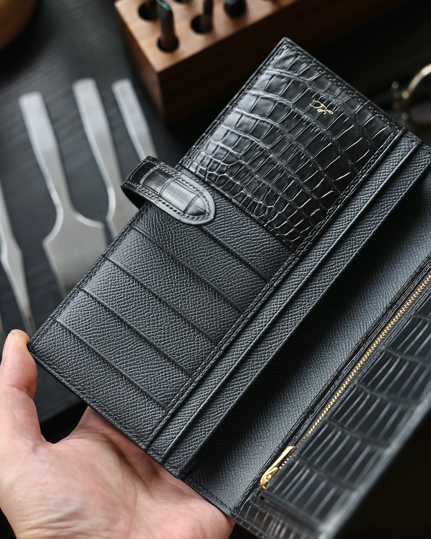 Crocodile Command Wallet