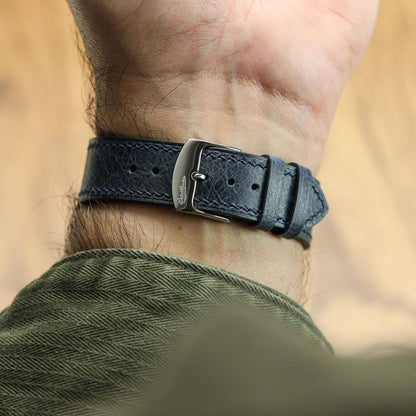 Fidanzato in pelle toscana Ravello con cinturino in blu elegante