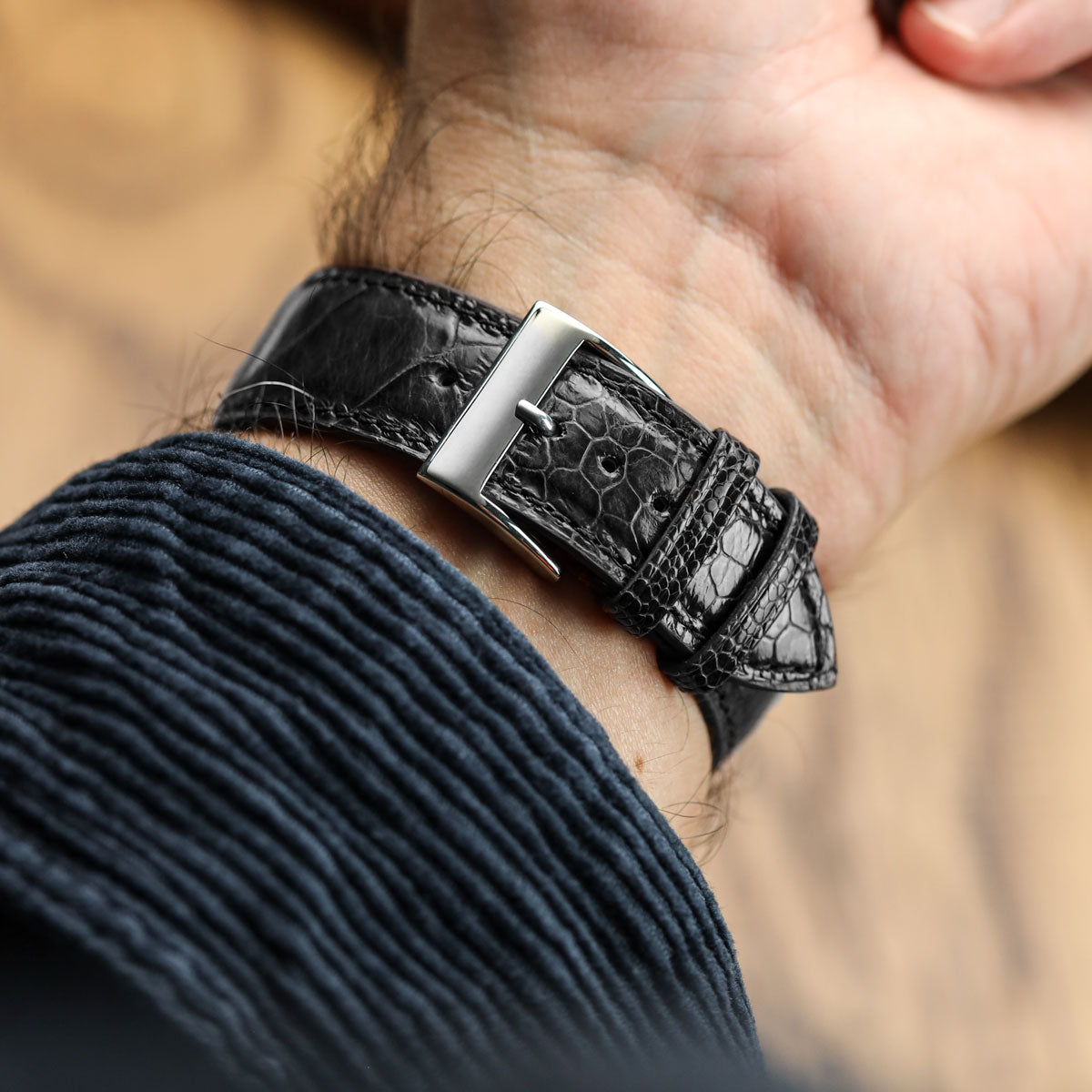 Bracelet de montre en cuir fait main avec jambe d'autruche Durbuy en noir brillant