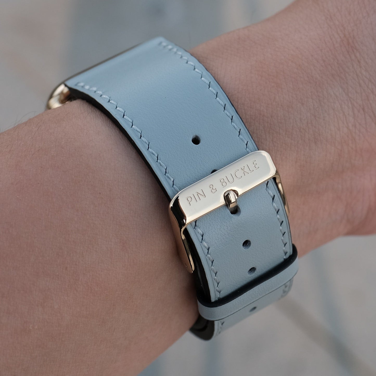 Élégant Bracelet en Cuir de Luxe pour Apple Watch - Bleu Pois