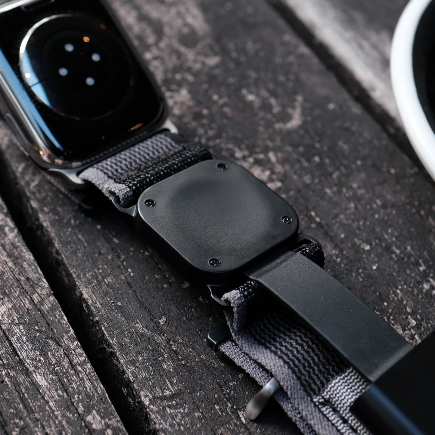Charge Weave elegante Apple Watch Armband für stilvollen Komfort