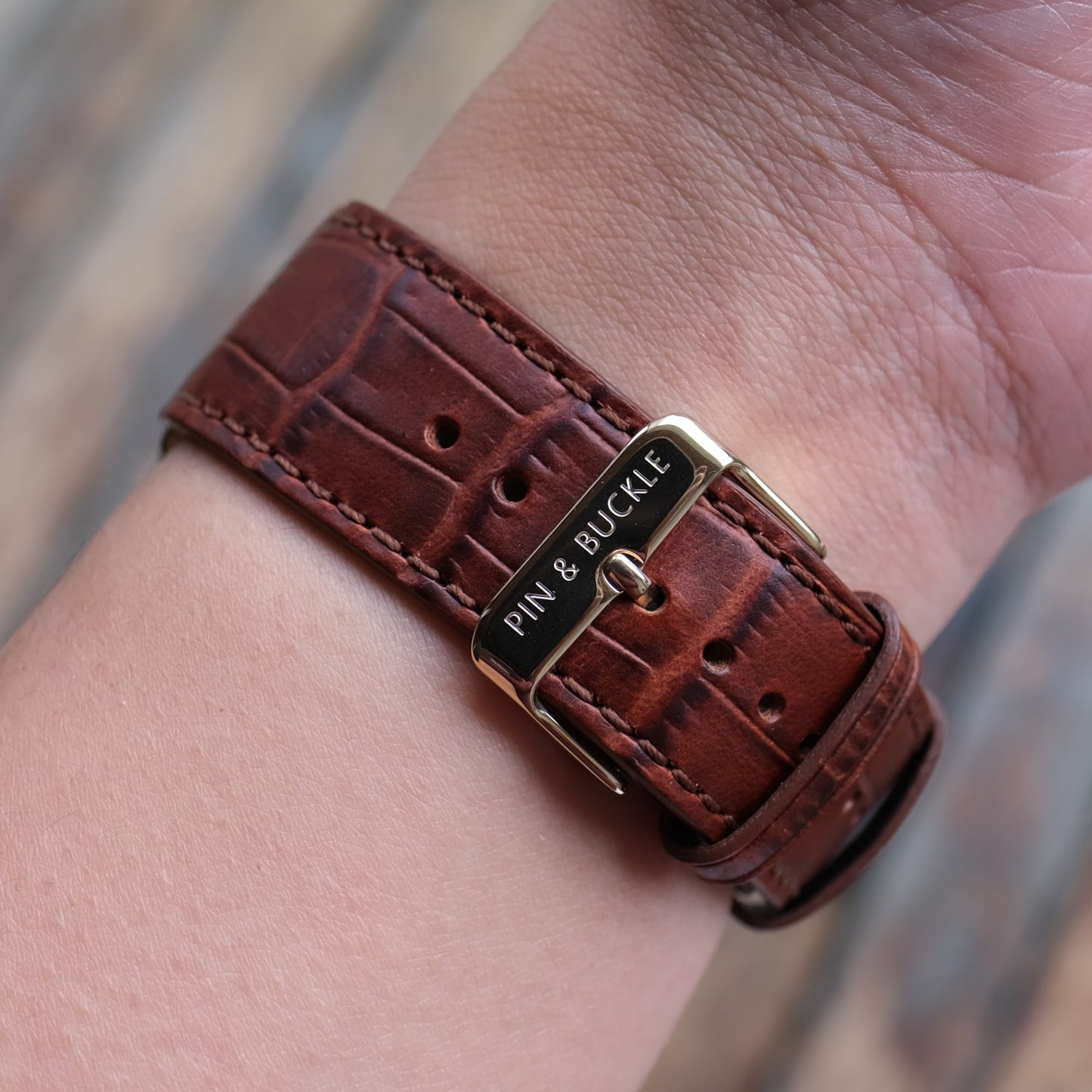 Nouvelles Bracelets en Cuir Embossé pour Apple Watch – Éclat Mahogany