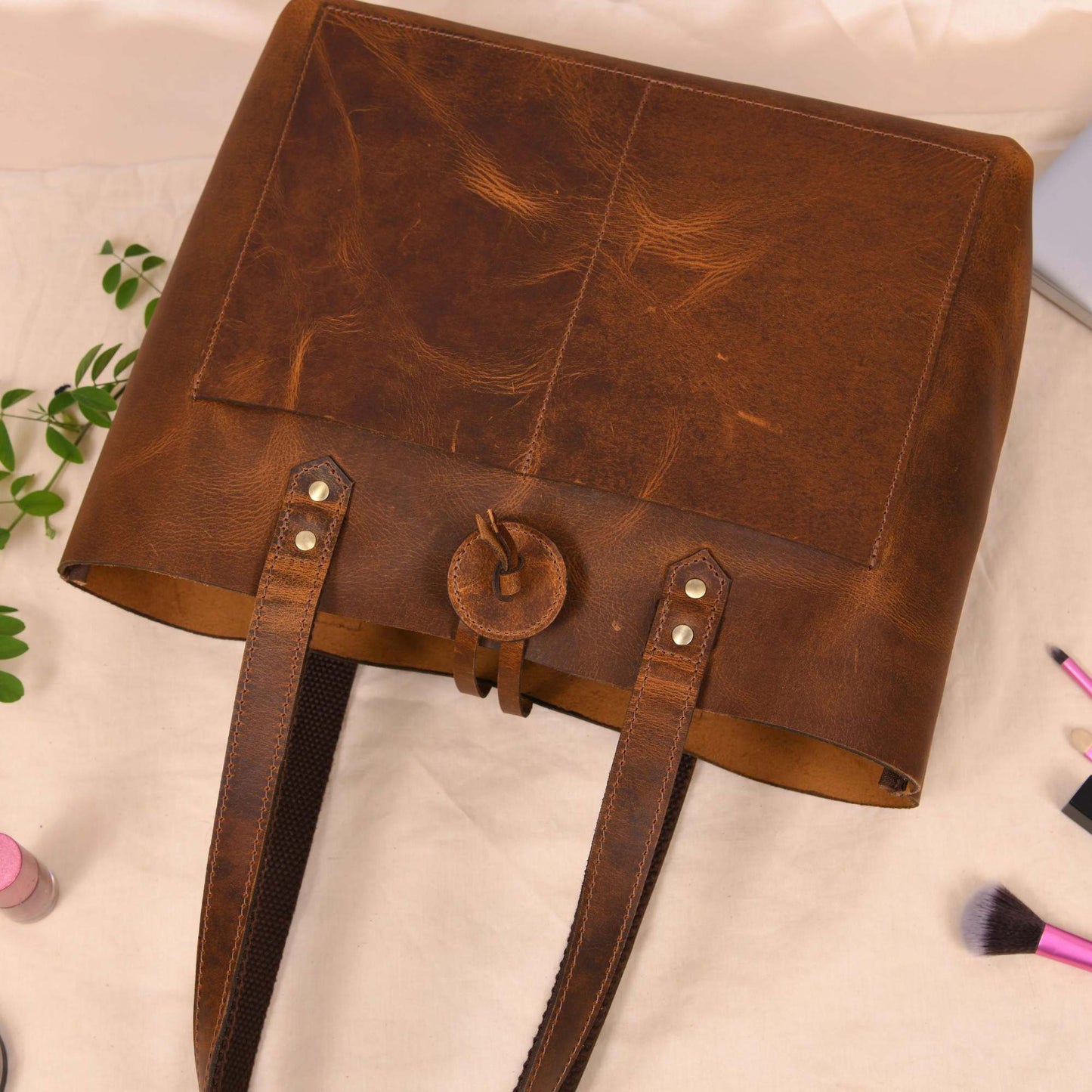 Tolredo - Cognac Leather Tote Bag with Leather Closure