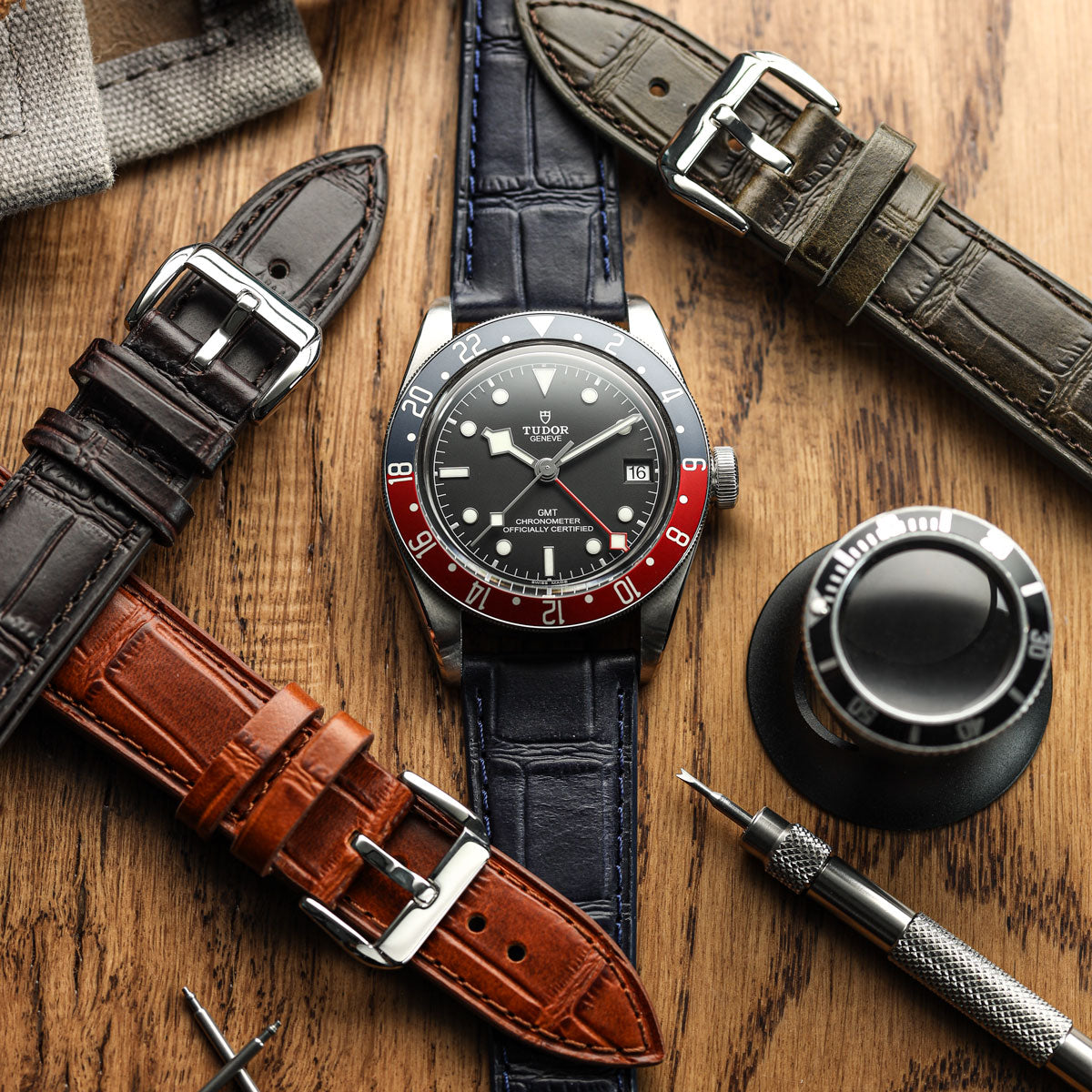 Bracelet de Montre en Cuir Artisanal Louvain Croc - Vert Olive Élégant