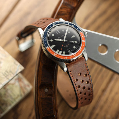 Bracelet de montre en cuir perforé Missouri de WatchGecko - Marron moyen élégant