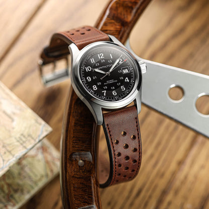 Bracelet de montre en cuir perforé Missouri de WatchGecko - Marron moyen élégant