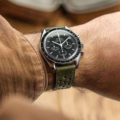 Bracelet en cuir perforé WatchGecko Missouri - Vert Élégant