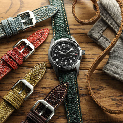 Bracelet en cuir rembourré Adassa - Caviar Ember Orange pour une élégance sophistiquée