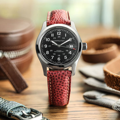 Bracelet en cuir rembourré Adassa - Caviar Ember Orange pour une élégance sophistiquée