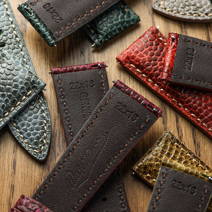 BraceletMontre en Cuir Pailleté Adassa - Vert Caviar Élégant