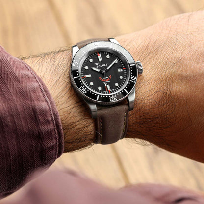 Bracelet en cuir véritable rembourré Whitby - Gris foncé pastel