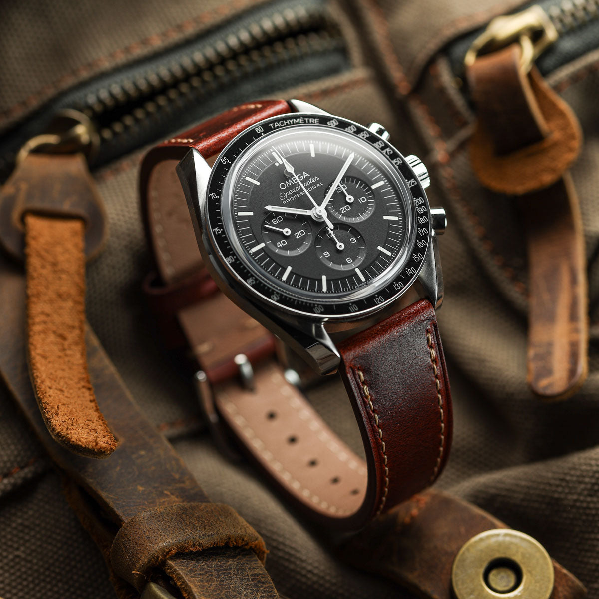 Brixham Flat Leather Watch Strap - Timeless Chestnut Brown for Sophisticated Style