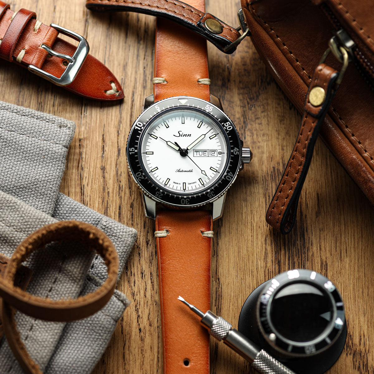 WatchGecko Oakley V-Stitch Hand-Painted Watch Strap - Medium Brown