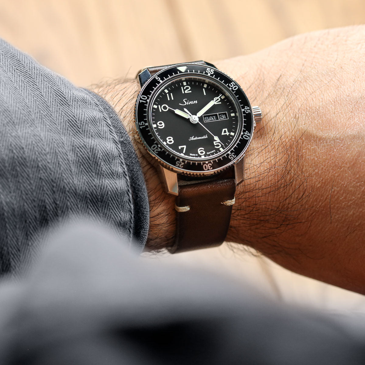 WatchGecko Oakley V-Stitch Hand-Painted Watch Strap - Light Brown