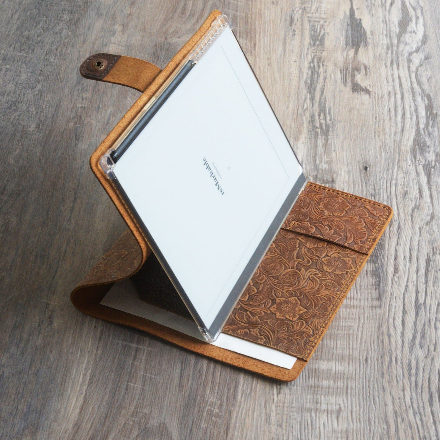 Folio en cuero personalizado para tableta reMarkable - Cuero trabajado a mano - Modelo 607