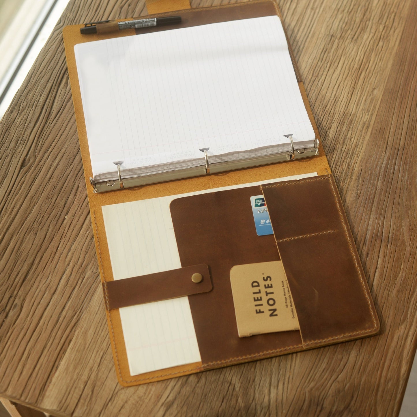 Cartera de Cuero Personalizada con aros 3, Compatible con papel de recarga 8.5 x 11 o A5, Cubierta de Cartera de Cuero - Cuero con acabado envejecido - D715