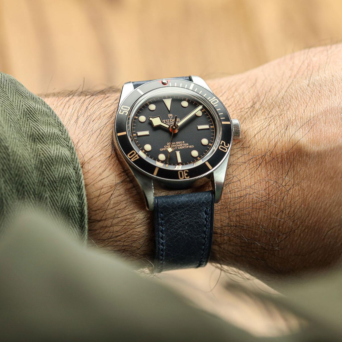 Fidanzato in pelle toscana Ravello con cinturino in blu elegante