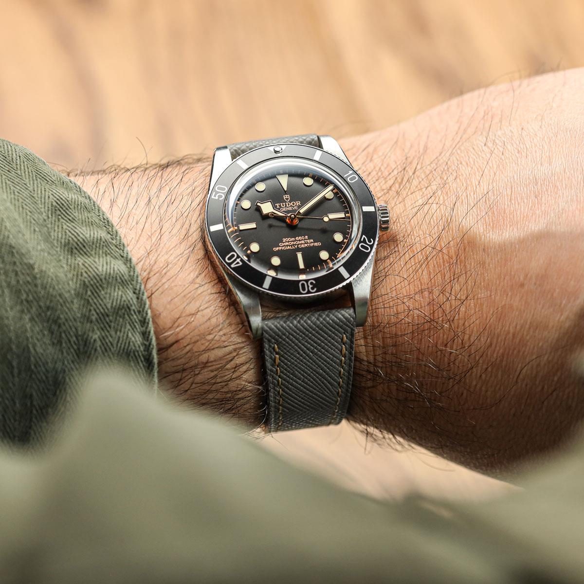 Montre en cuir Saffiano Grège de Brixham pour un style élégant et sophistiqué