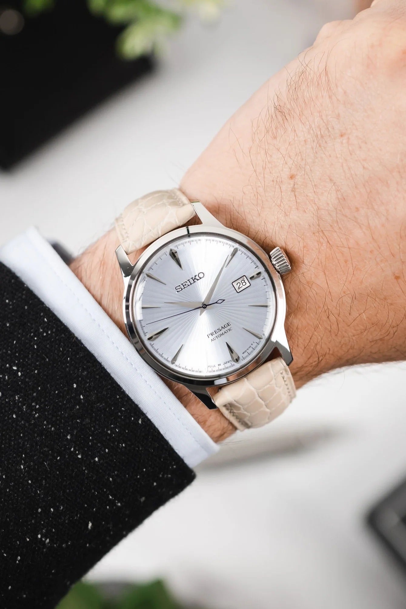 Hirsch ARISTOCRAT Croco-Embossed Leather Watch Strap in BEIGE