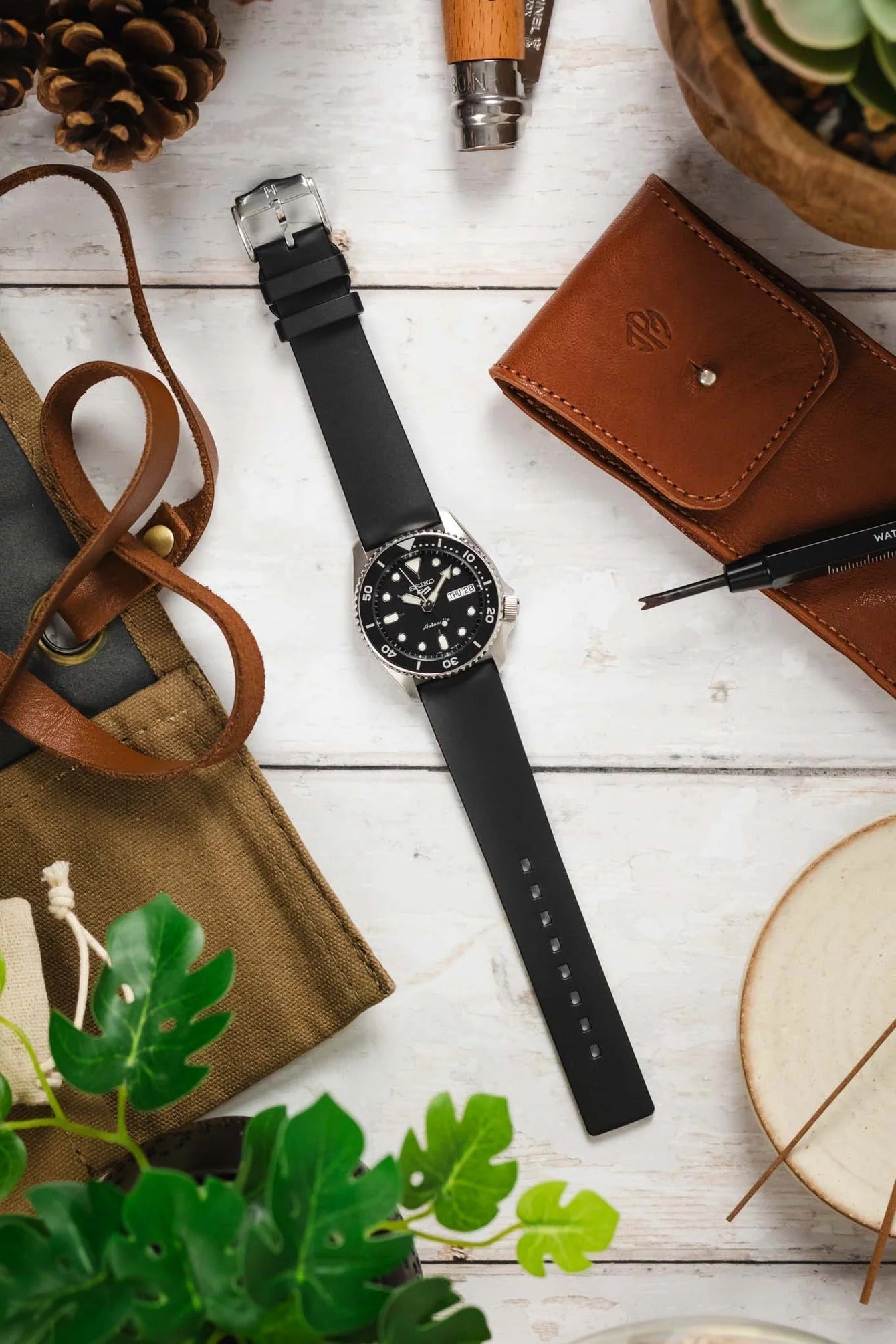 Hirsch PURE Natural Rubber Watch Strap