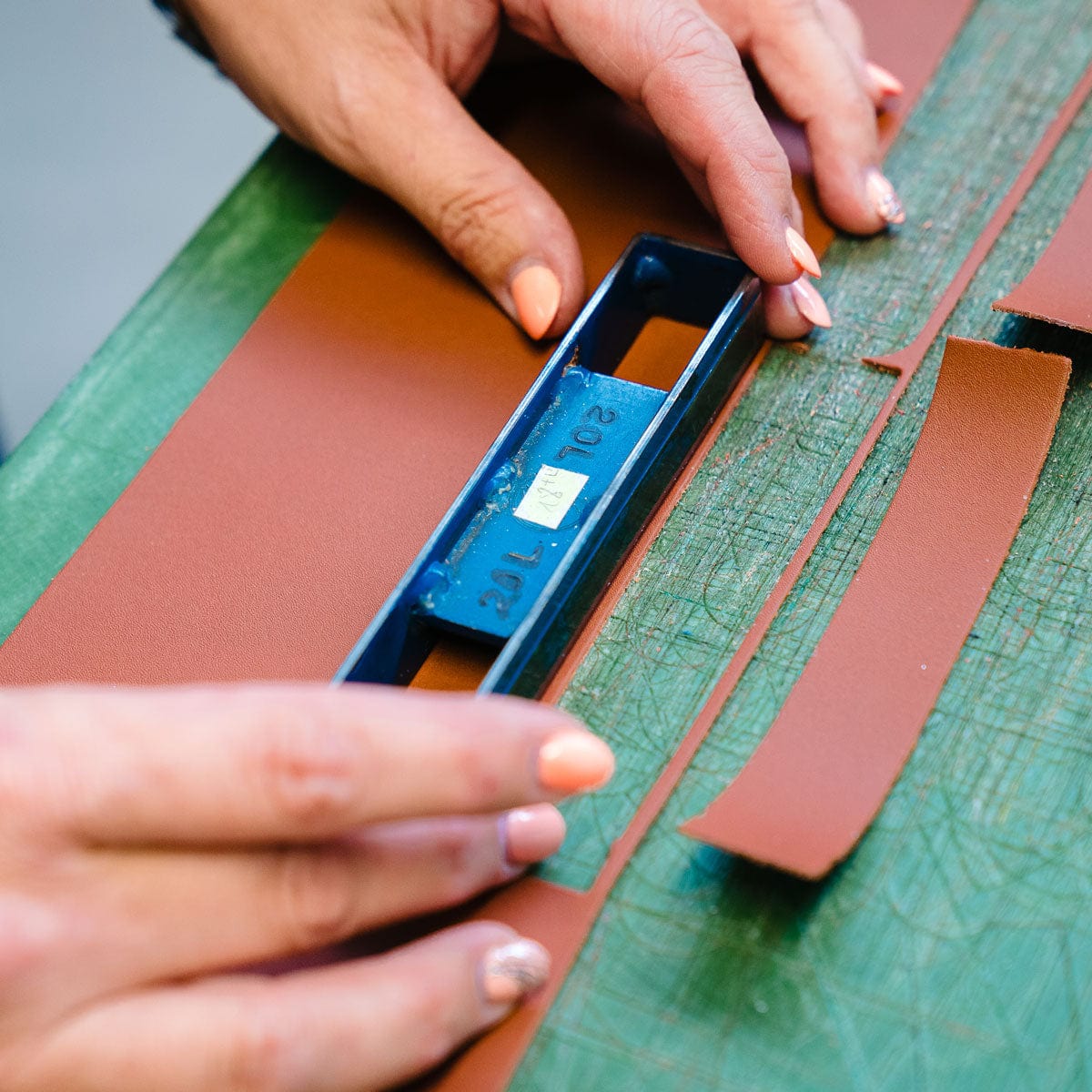 Mozet Flat Nubuck Handmade Leather Watch Strap - Taupe